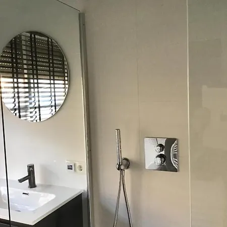 Chic Appartement In Sas Van Gent Exterior photo