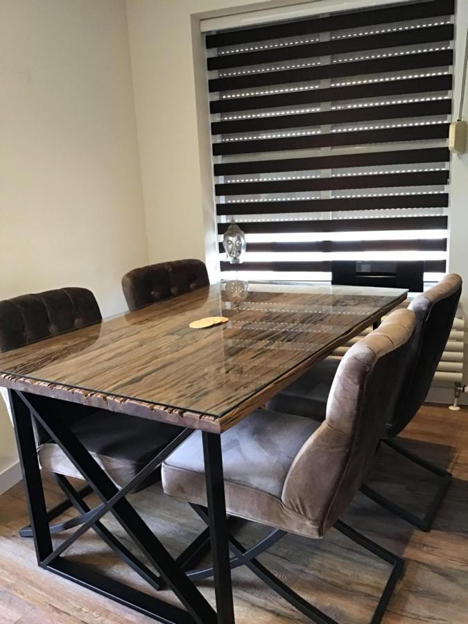 Apartment Chic In Sas Gent *